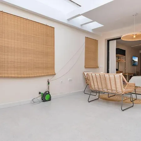 Stylish & Studio 5 Min Puerto Banus Apartment *