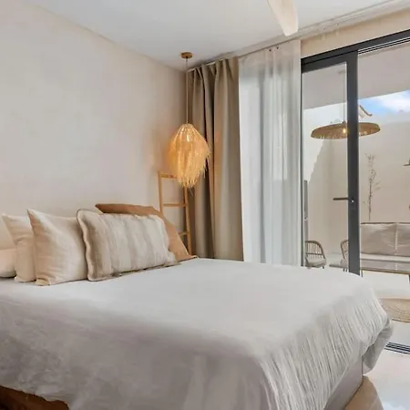 Apartment Stylish & Studio 5 Min Puerto Banus *